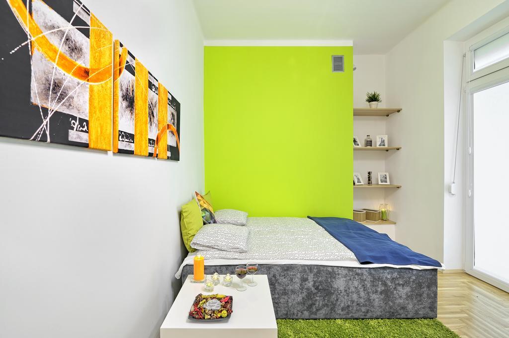 Fruity Near City Center Krakau