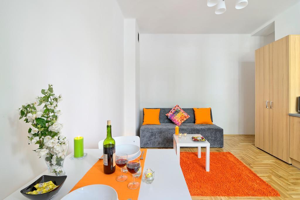 Apartament Fruity Near City Center